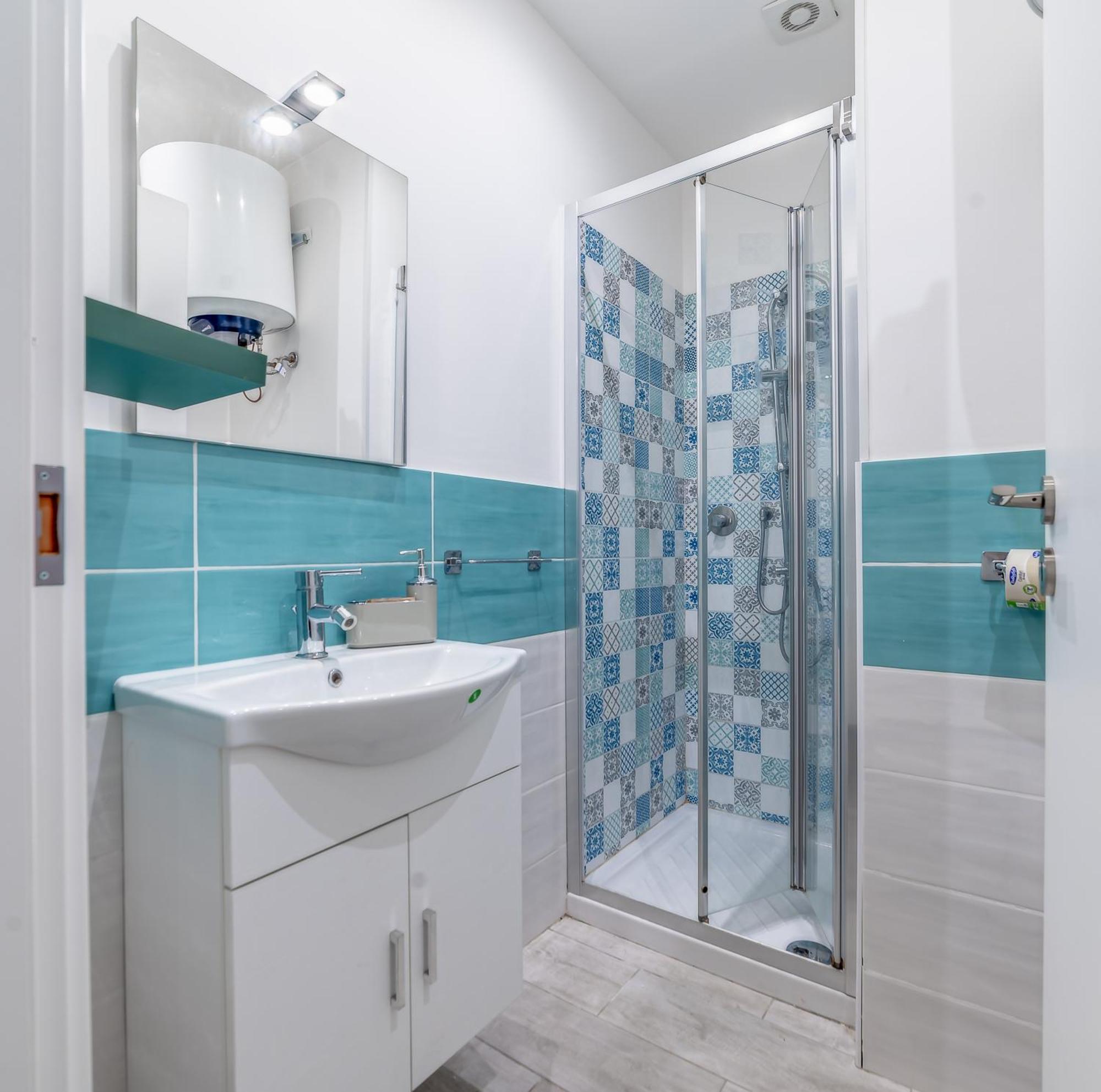 Cozy Enna Rooms - Metro Re Di Roma 外观 照片
